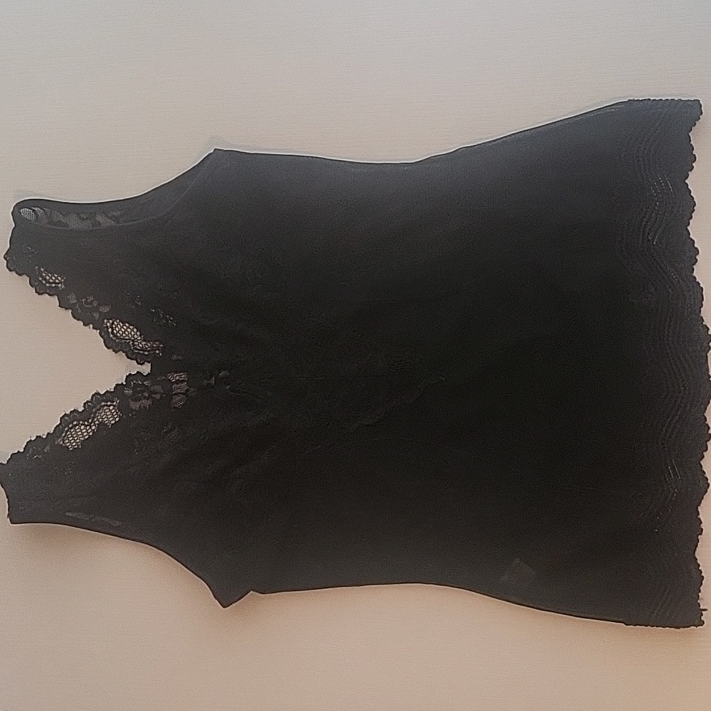 Lace fitted top